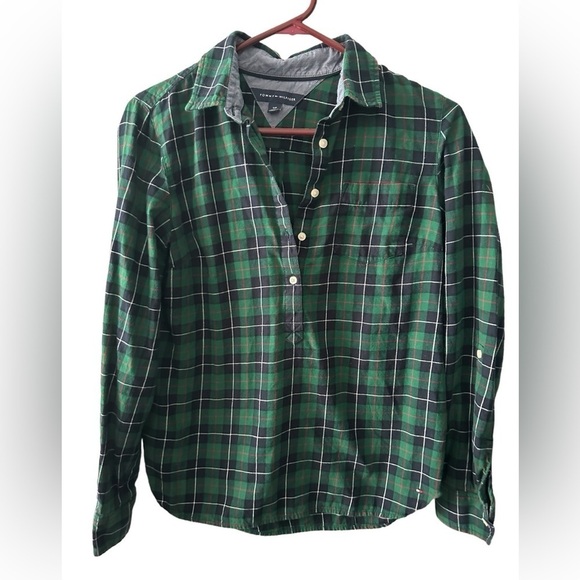 Tommy Hilfiger Green plaid women's partial button-down long sleeve shirt size Sm - Picture 1 of 10